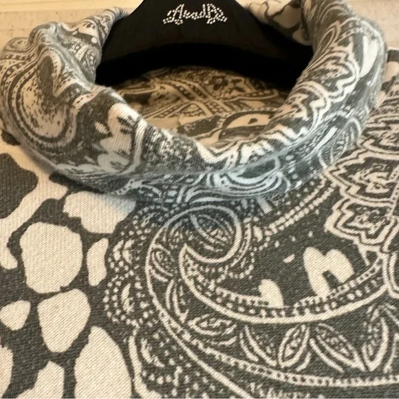 CHICOS Sweater Asymmetrical Hem Turtleneck 
Women’s Large, Chico’s Size 2) - Picture 2 of 10